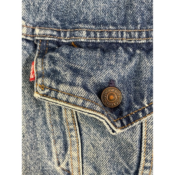 Vintage Levi’s 70507 Denim Trucker Jacket USA Made Castle Graphic Back M - Picture 10 of 12